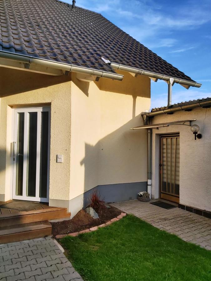 Apartment Zum Wohlfuehlen In Ruhiger Lage プフングシュタット エクステリア 写真